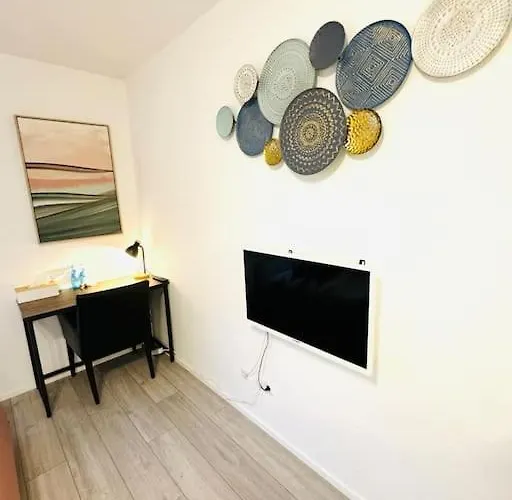 Stylish Suite Elegance 71